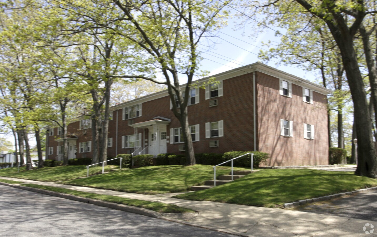 Photo - Spring Lake Park Apartments