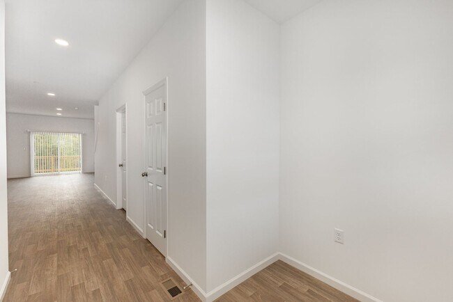 Photo - 7880 Briarwood Dr