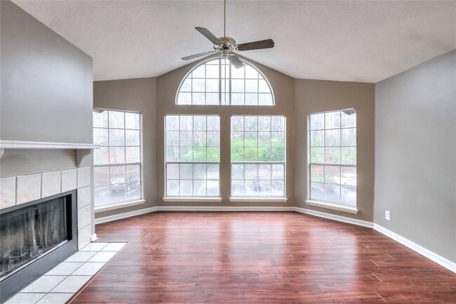 Photo - 105 Hawkstone Way