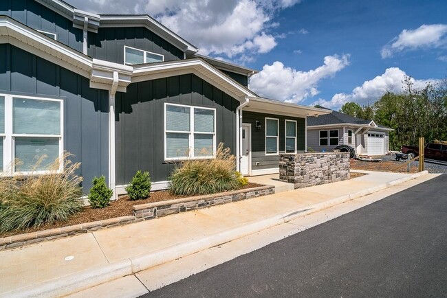 Photo - 1520 Crownpoint Dr