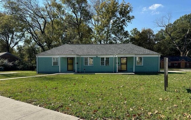Building Photo - 839 LEON Pl Rental