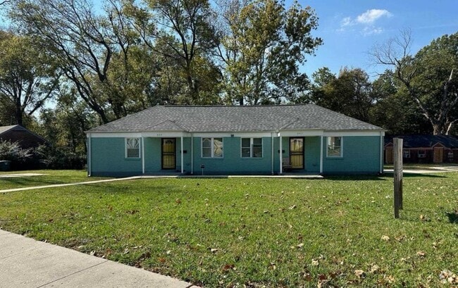 Building Photo - 839 Leon Pl Rental