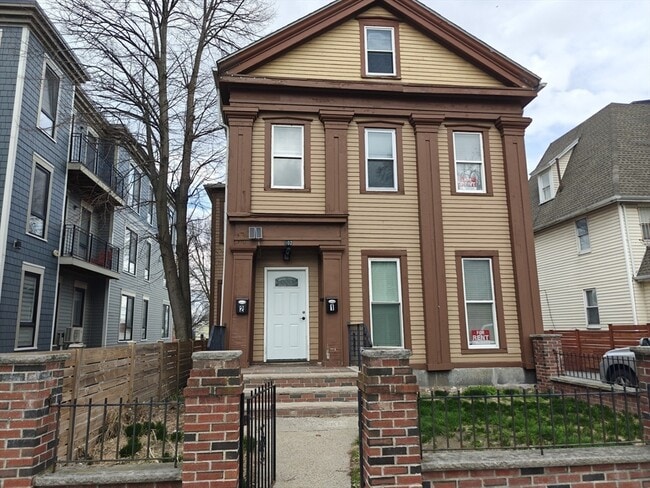 Building Photo - 102 Mt Pleasant Ave Unit 1