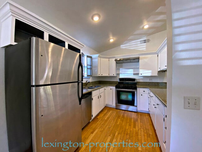 Fantastic, 3Bd/2Ba, Home in the Heart of Rocklin! Off Pacific St., Near Johnson-Springview Park!