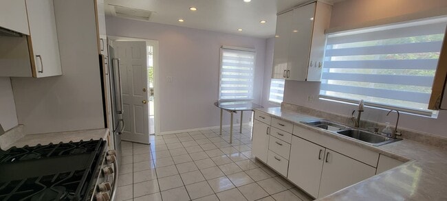 Photo - 567 South St