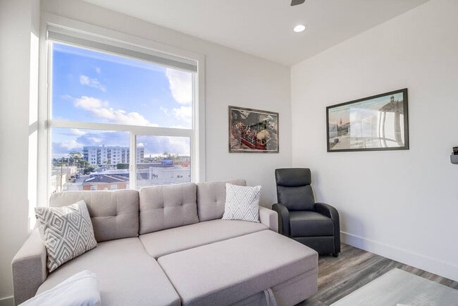 Building Photo - 4505 Park Blvd Unit ID1024467P Rental