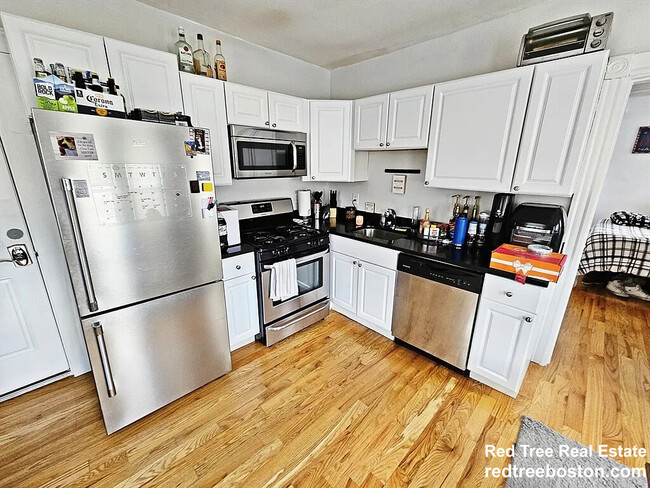 Photo - 240 Crescent St Condo Unit 3