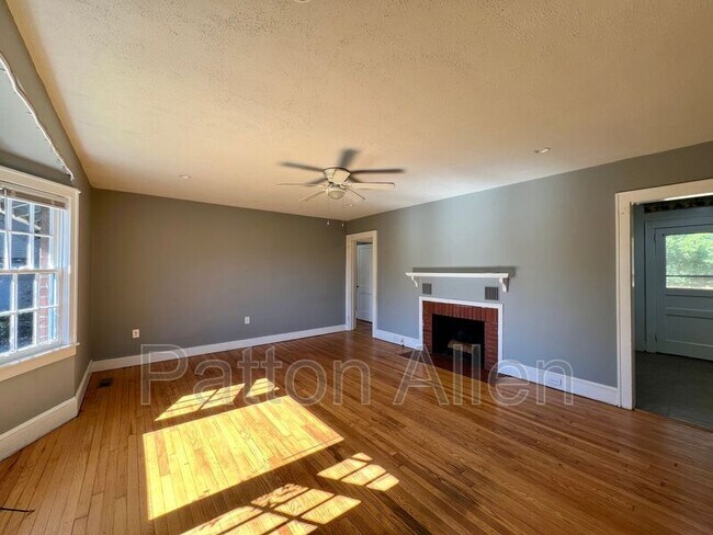 Photo - 15 Allen Ave