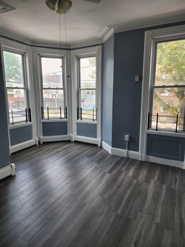 Building Photo - 3657 John F. Kennedy Blvd Unit 2R Rental