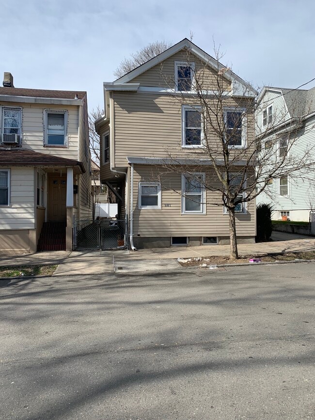 Photo - 281 N 11th St Unit 1