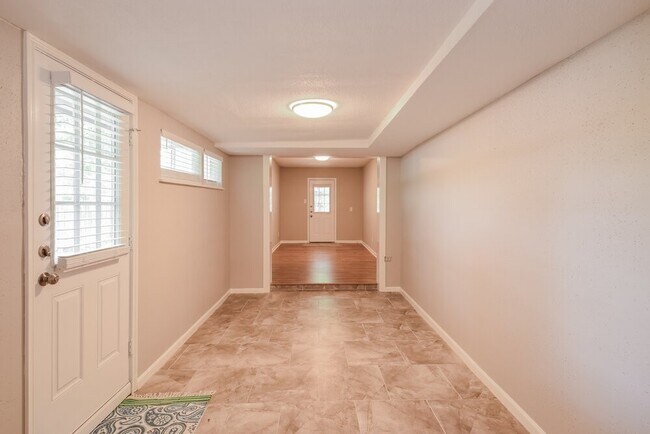 Photo - 3824 Evergreen Dr