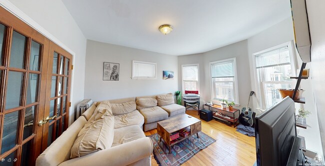 Building Photo - 27 Tufts St Unit 2 Rental