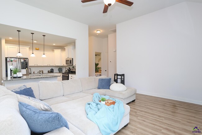 Photo - 110 Gwendolyn Ave