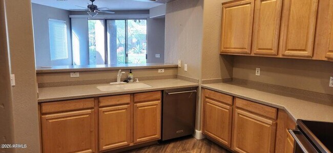11500 E Cochise Dr Unit 1100