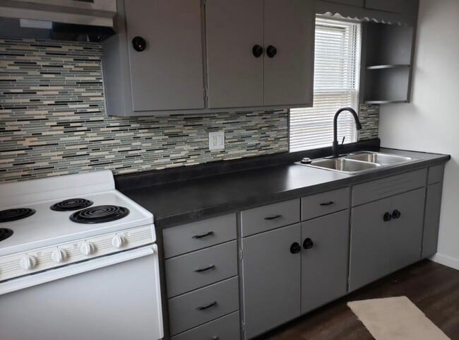 Photo - 1510 Francis St