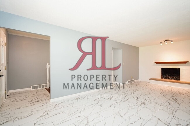 Photo - 3501 Woodlawn Ave