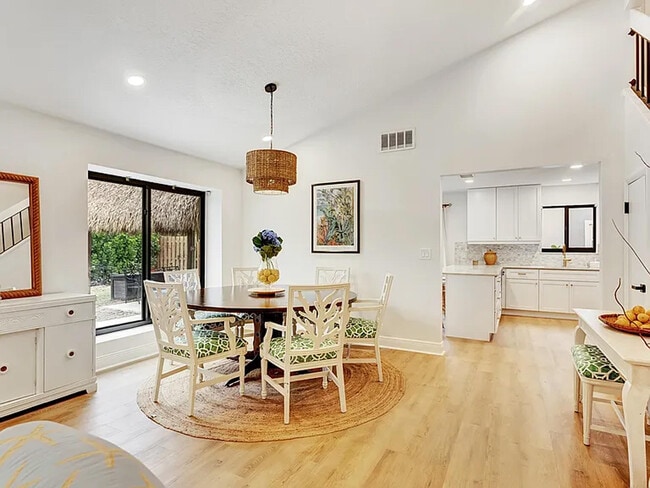 Photo - 1113 Rainwood Cir