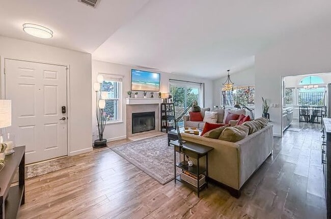 Photo - 14678 Loyola Pl