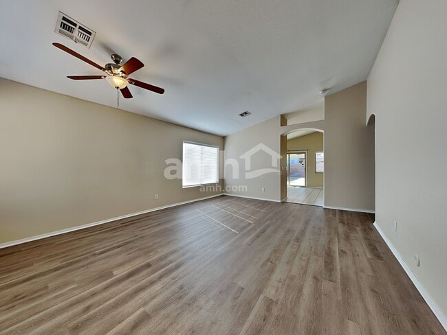 Photo - 6323 W Winslow Ave