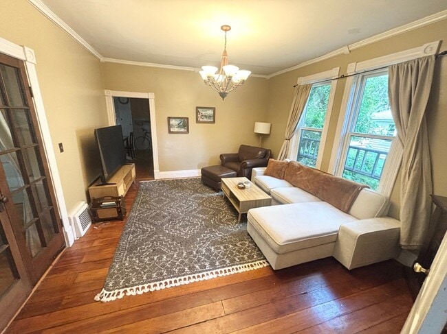 Photo - 711 Butternut Ave