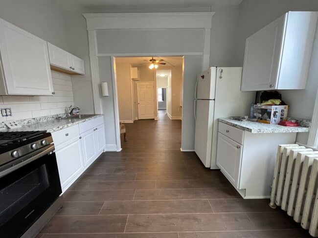 Building Photo - 1233 Christian St Unit 1