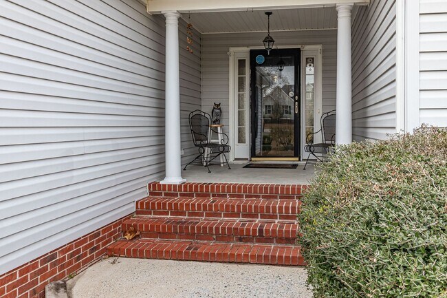 Photo - MUST SEE 3 BR | 2 BA w/ Finished Bonus Roo...