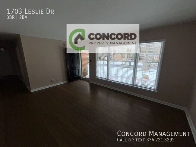 Photo - 1703 Leslie Rd