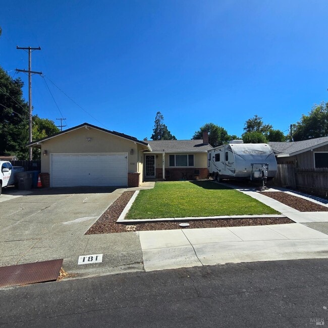 Photo - 181 Grape St
