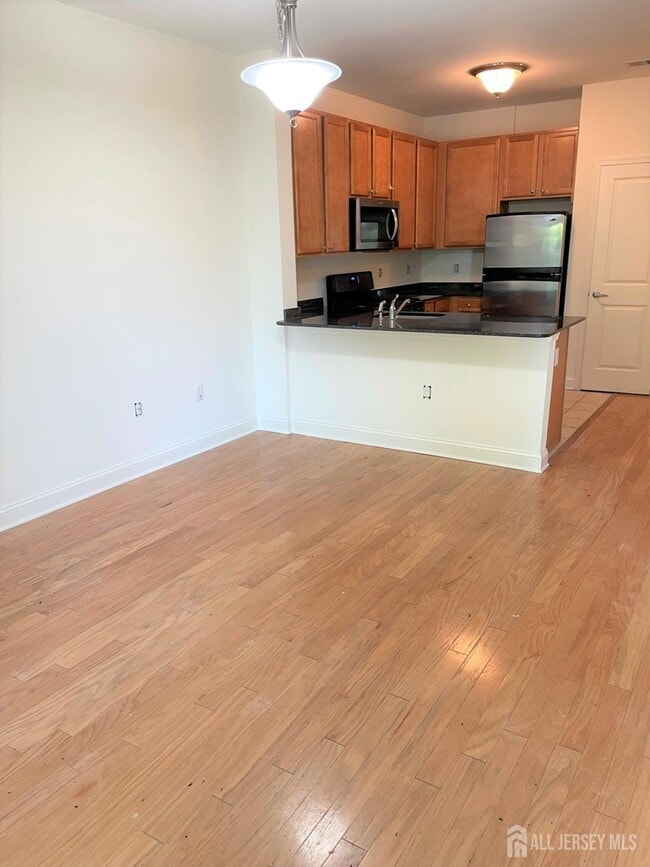 Photo - 13 Hughes Cir