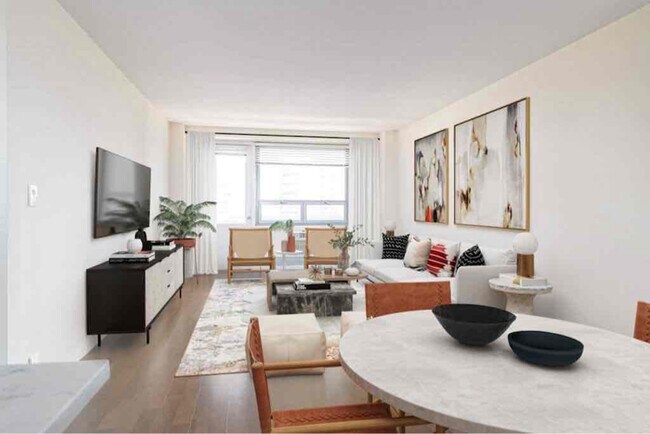 Photo - 104-20 Queens Blvd