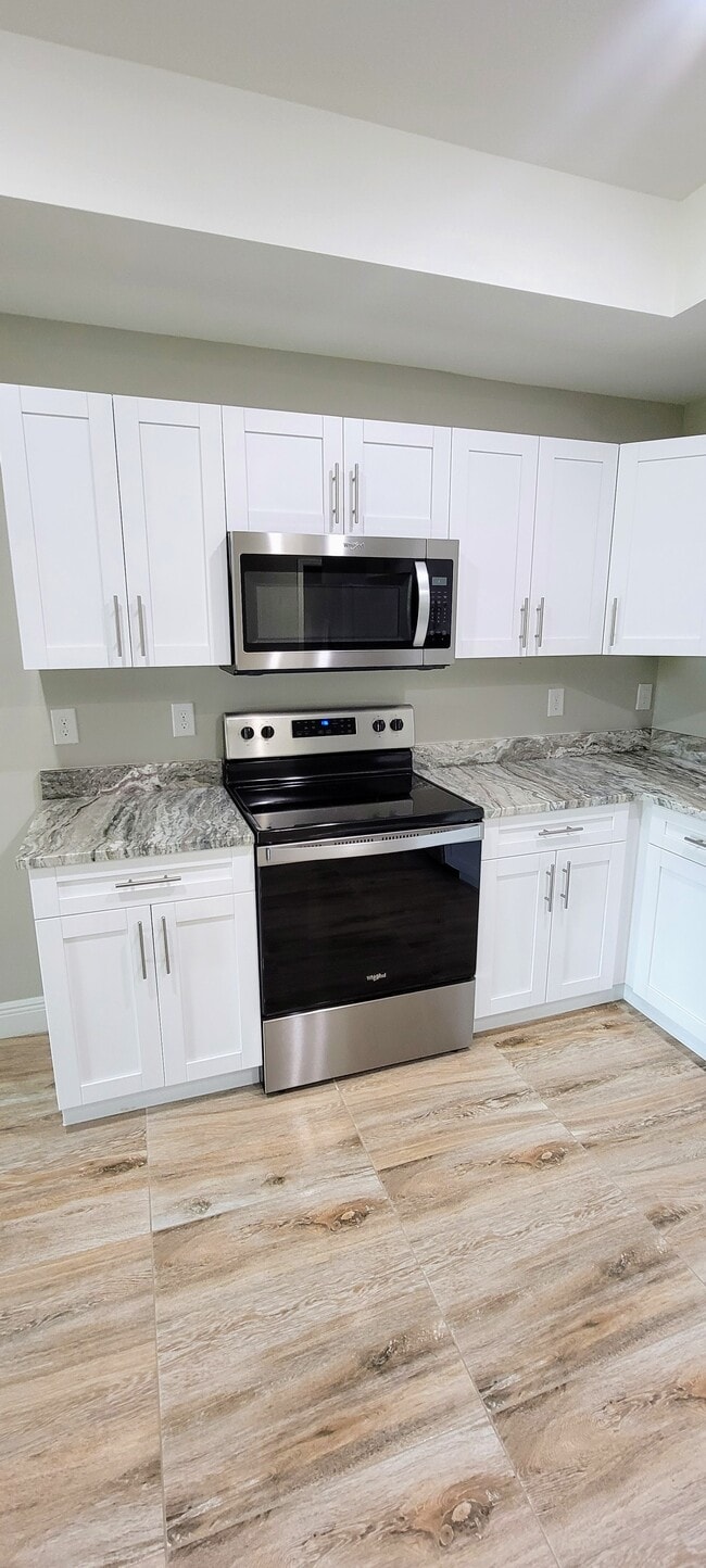 Photo - 4716 26th St SW