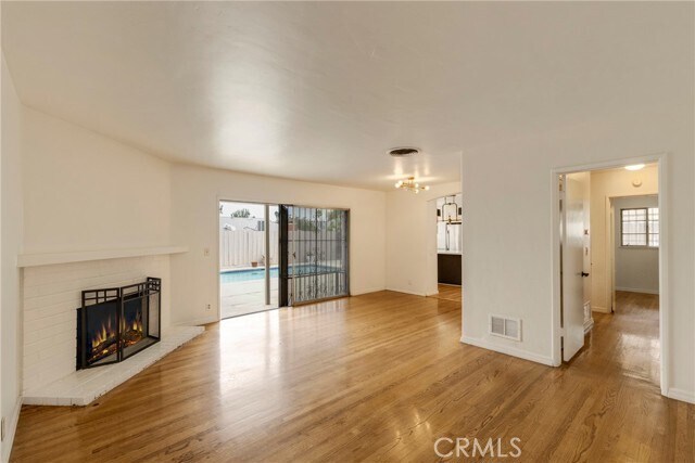 Photo - 16506 Halsted St