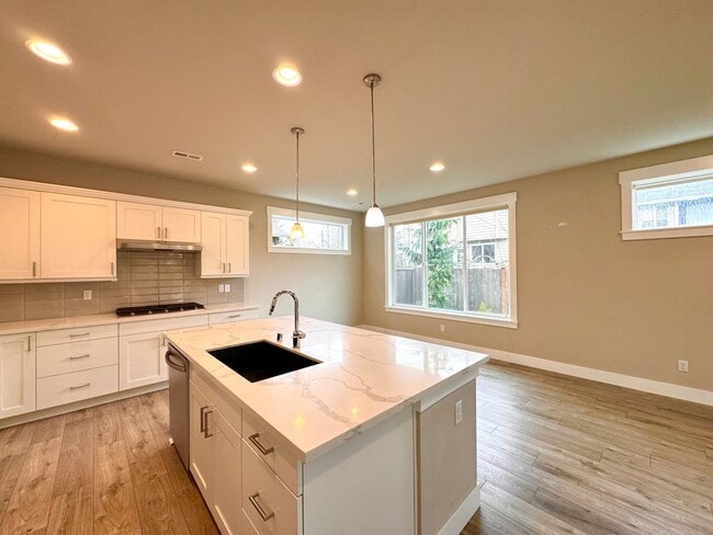 Photo - 2022 Built SFH for rent in Lynnwood