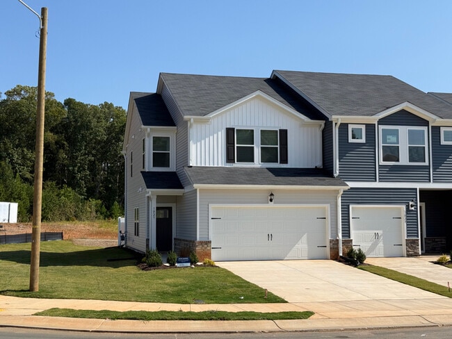 Building Photo - 1027 Winding Spg Dr