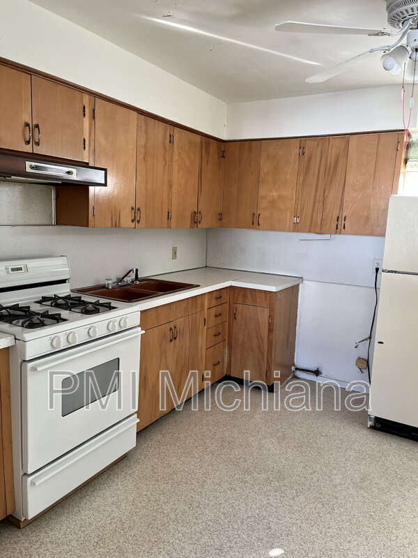 Photo - 909 W Donaldson Ave