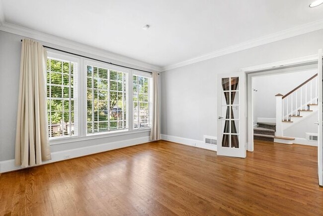 Photo - 459 Ivy Park Ln NE