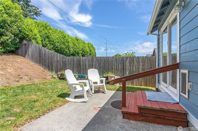 Photo - Beautiful Three Bedroom House in Lynden Fo...