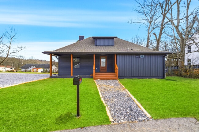 Building Photo - 314 Pettway Ave SW