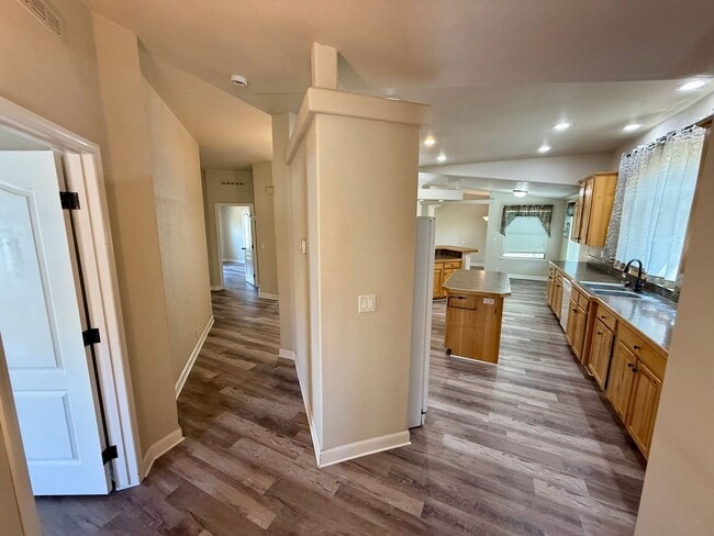 Photo - Stunning 3Bedroom 2Bath Clearwater Riverfront Home with Shop