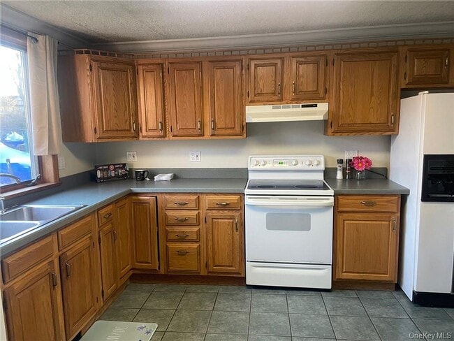 96 Dunderberg Rd