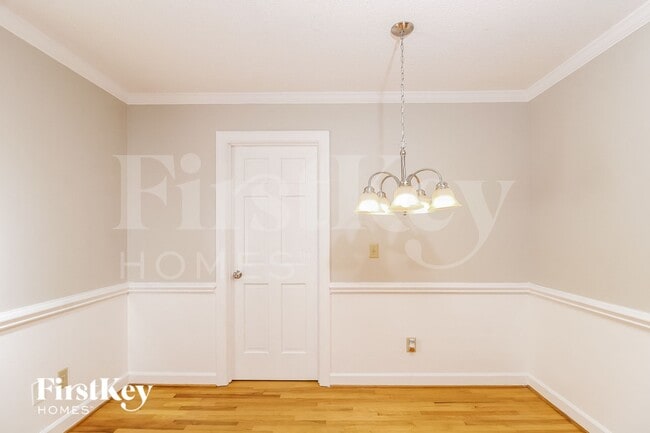 Photo - 402 Willow Spring Ct