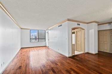 Photo - 5150 Hidalgo St