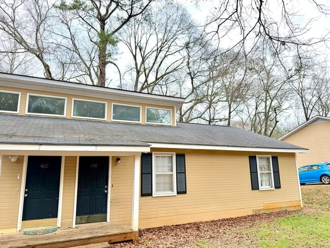 Building Photo - AVAILABLE ON MAY 7TH!