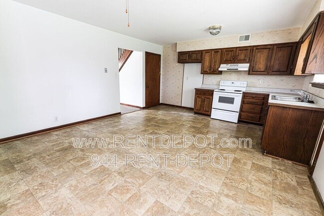 Photo - 306-308 Bob Court