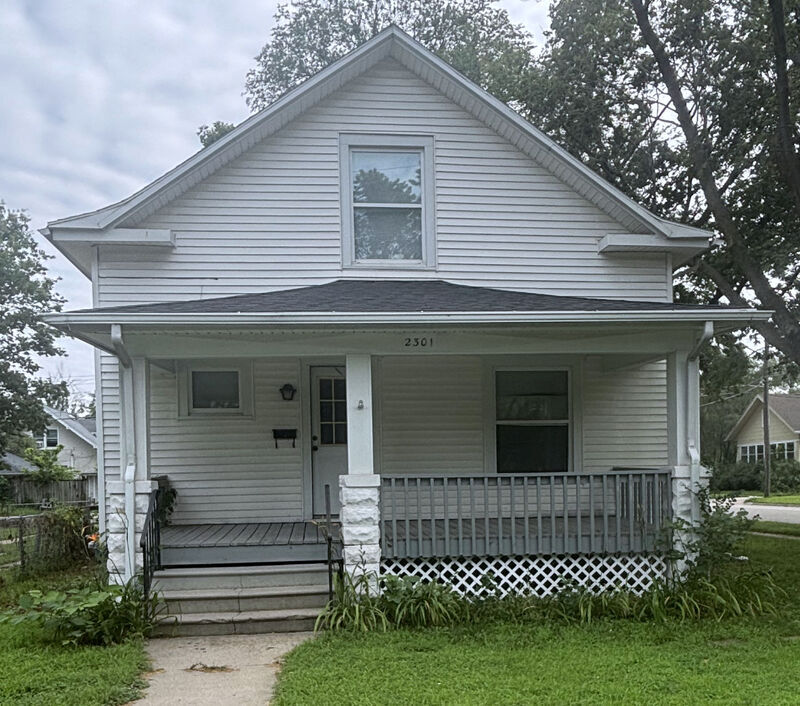 Photo - 2301 Dudley St House
