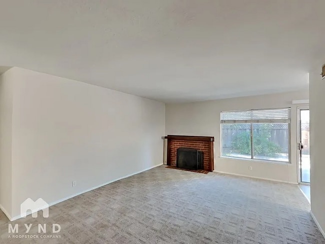 Photo - 6107 Vale Ct