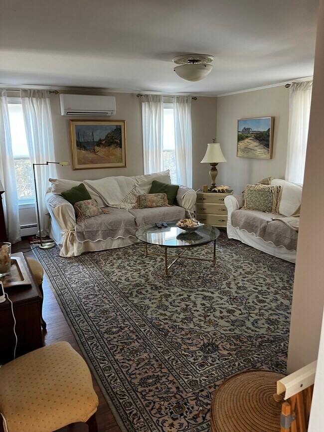 Photo - 44 Fordham Rd Unit Upstairs