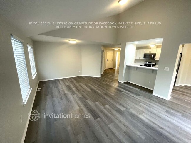 Photo - 5485 Trosper Lake St SW