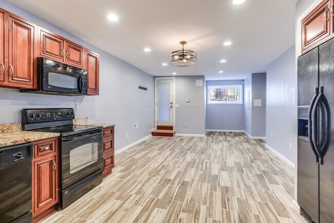 Photo - 1732 1st St NW Unit Apt B