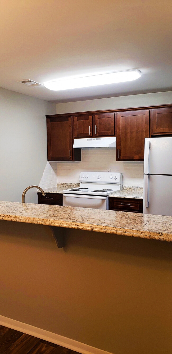 1Bd 1Ba Renovated - Westwood I, II and III